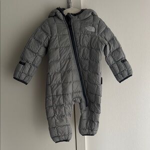 The North Face Thermoball Bunting One Piece - size 3-6 months